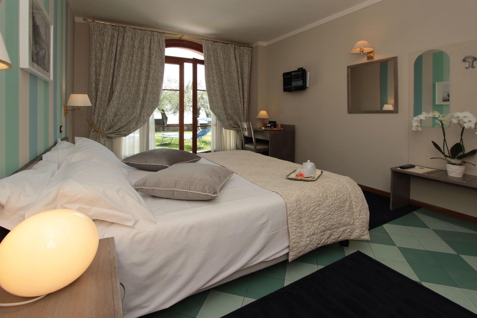 Hotel Villa Maria Au Lac - Estella Hotels Italia Тосколано Мадерно Екстериор снимка