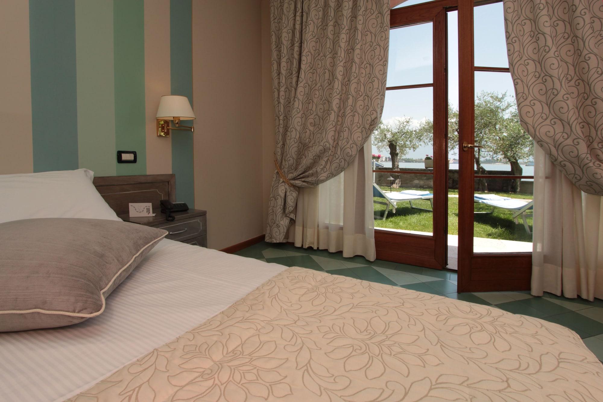 Hotel Villa Maria Au Lac - Estella Hotels Italia Тосколано Мадерно Екстериор снимка