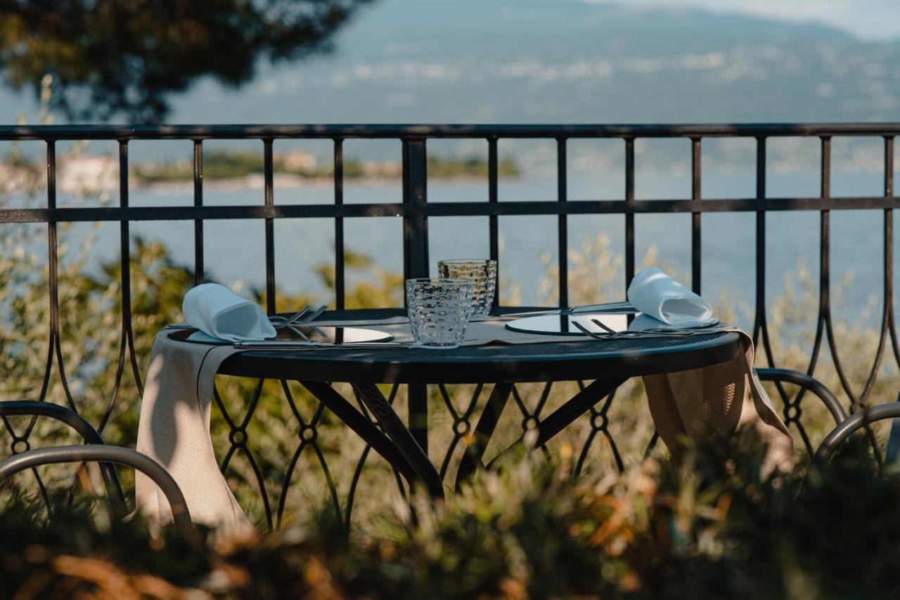 Hotel Villa Maria Au Lac - Estella Hotels Italia Тосколано Мадерно Екстериор снимка