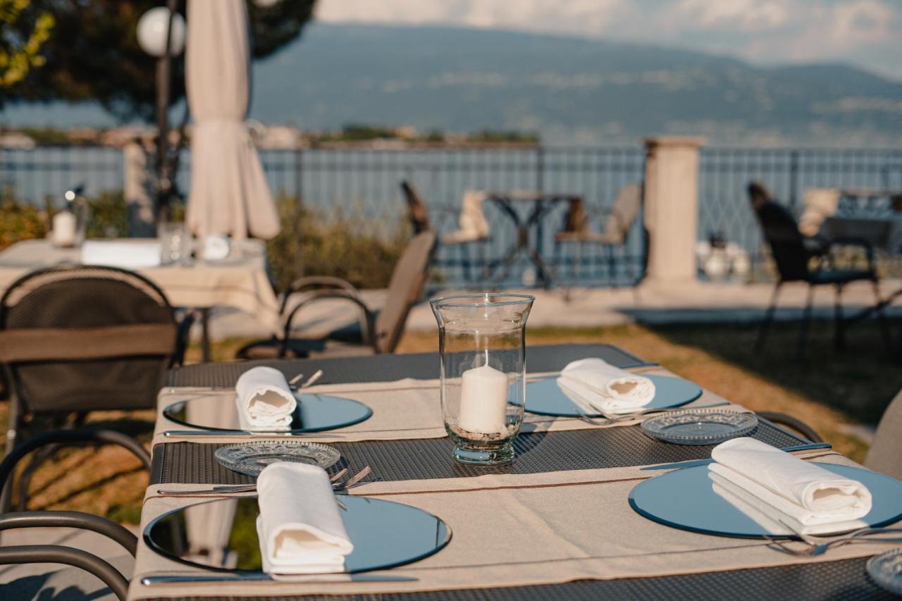 Hotel Villa Maria Au Lac - Estella Hotels Italia Тосколано Мадерно Екстериор снимка