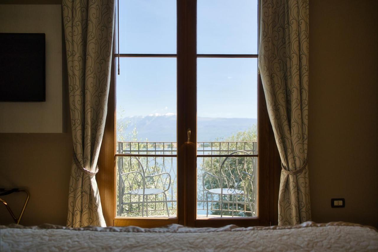 Hotel Villa Maria Au Lac - Estella Hotels Italia Тосколано Мадерно Екстериор снимка